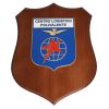 CREST IN METALLO SMALTATO BASE LEGNO 22,5X17,5CM CEN. LOG. POLIVALENTE
