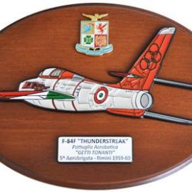 CREST IN METALLO SMALTATO A.M. F-84F THUNDERSTREAK GETTI TONANTI