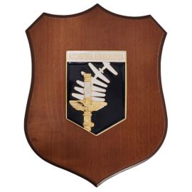 CREST IN METALLO SMALTATO BASE LEGNO 22,5X17,5CMACCADEMIA AERONAUTICA