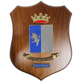 CREST IN METALLO SMALTATO BASE LEGNO 22,5X17,5CM BATTAGLIONE T. FREJUS